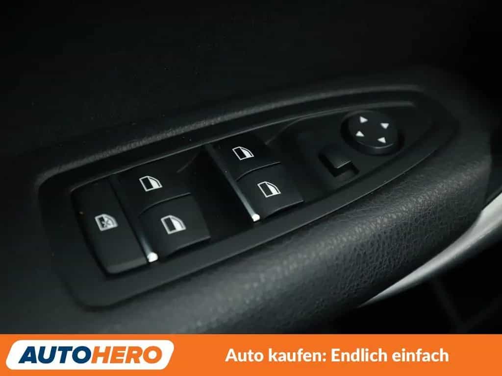 BMW 118 i Sport Line Aut.*NAVI*LED*TEMPO*PDC*SHZ* 06/2019-photo-23