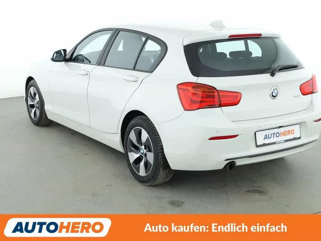 BMW 118 i Sport Line Aut.*NAVI*LED*TEMPO*PDC*SHZ* 06/2019-photo-3