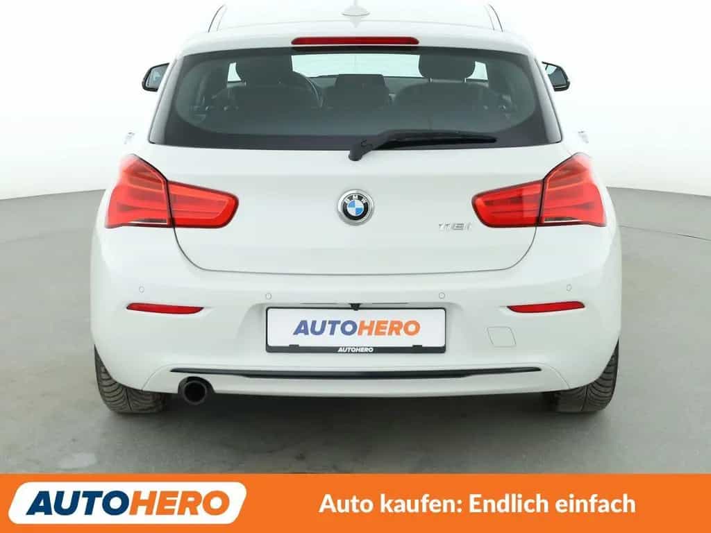 BMW 118 i Sport Line Aut.*NAVI*LED*TEMPO*PDC*SHZ* 06/2019-photo-4