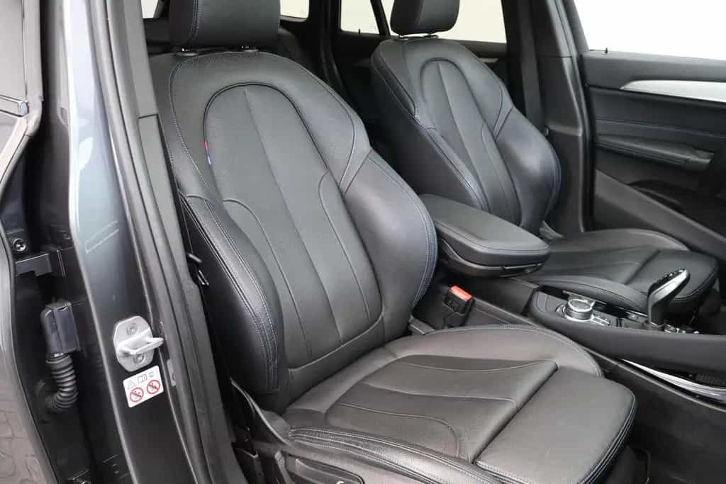 BMW X1 xDrive 20 d M Sportpaket Pano Leder LED Navi 09/2018-photo-12