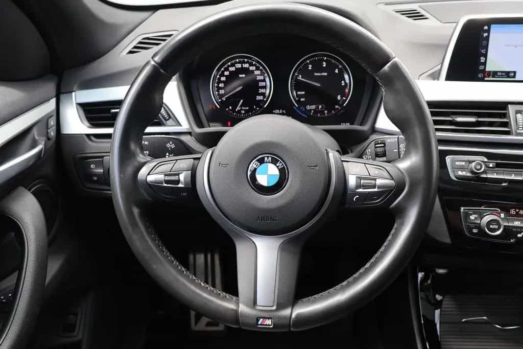 BMW X1 xDrive 20 d M Sportpaket Pano Leder LED Navi 09/2018-photo-14