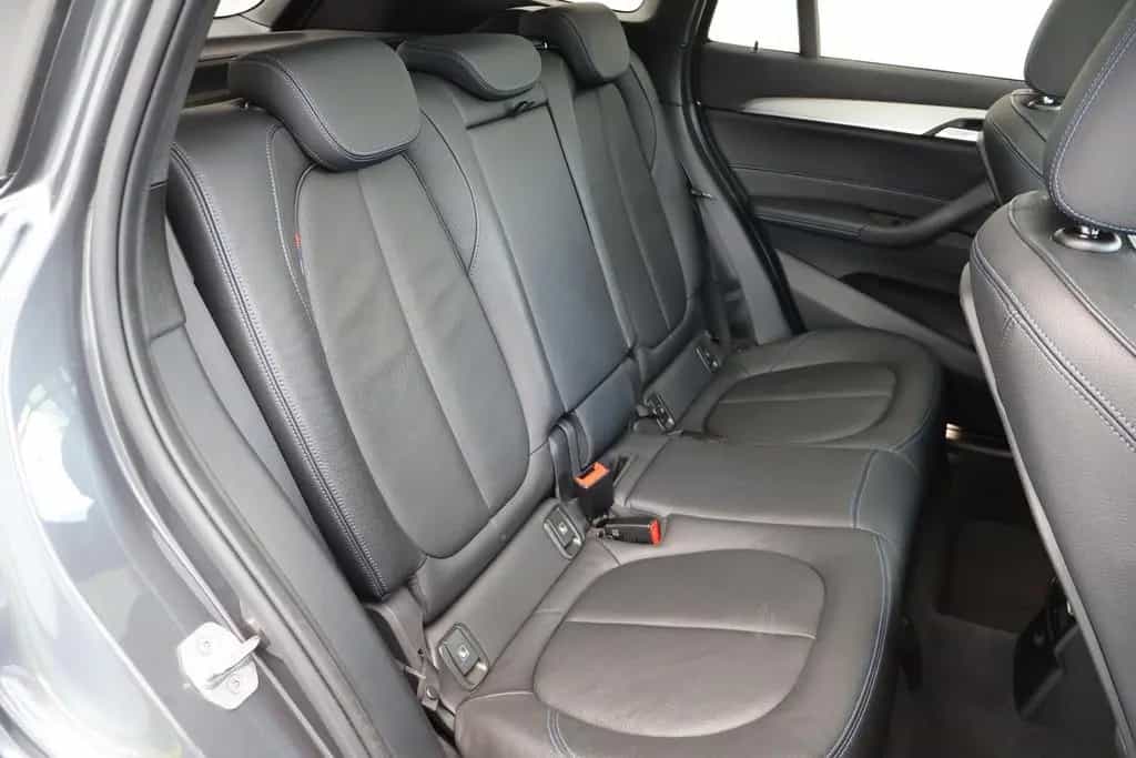 BMW X1 xDrive 20 d M Sportpaket Pano Leder LED Navi 09/2018-photo-19