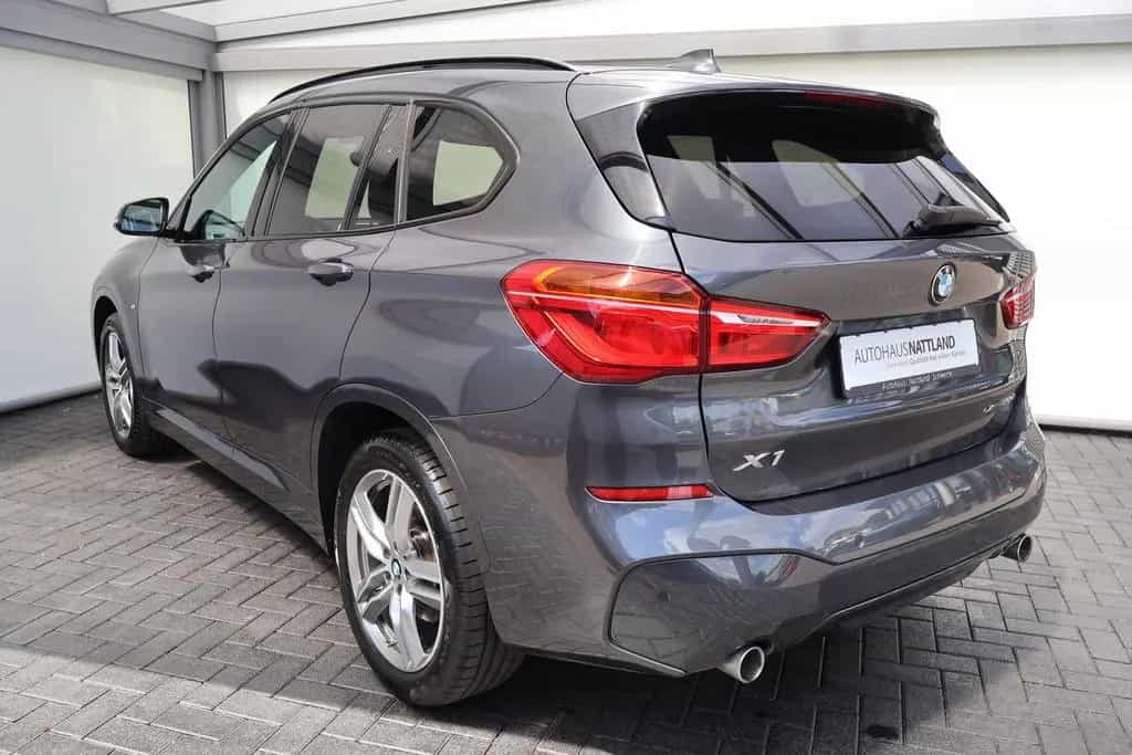 BMW X1 xDrive 20 d M Sportpaket Pano Leder LED Navi 09/2018-photo-4