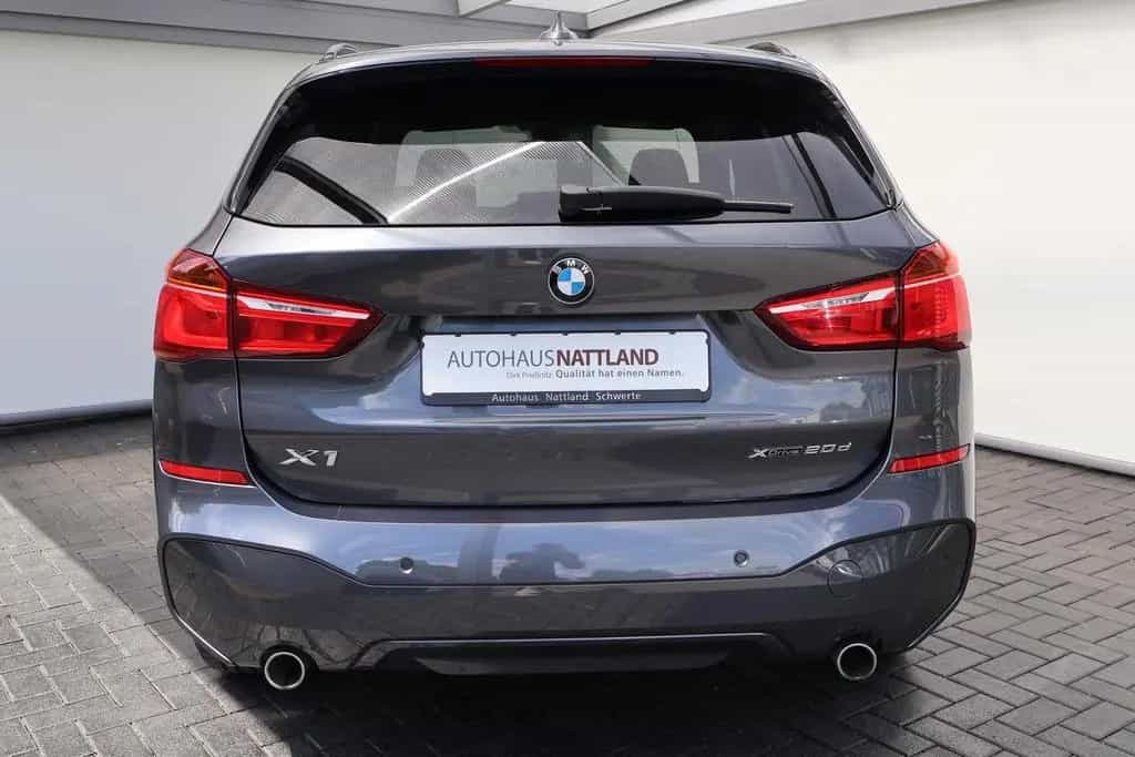 BMW X1 xDrive 20 d M Sportpaket Pano Leder LED Navi 09/2018-photo-5