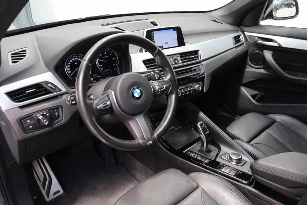 BMW X1 xDrive 20 d M Sportpaket Pano Leder LED Navi 09/2018-photo-9