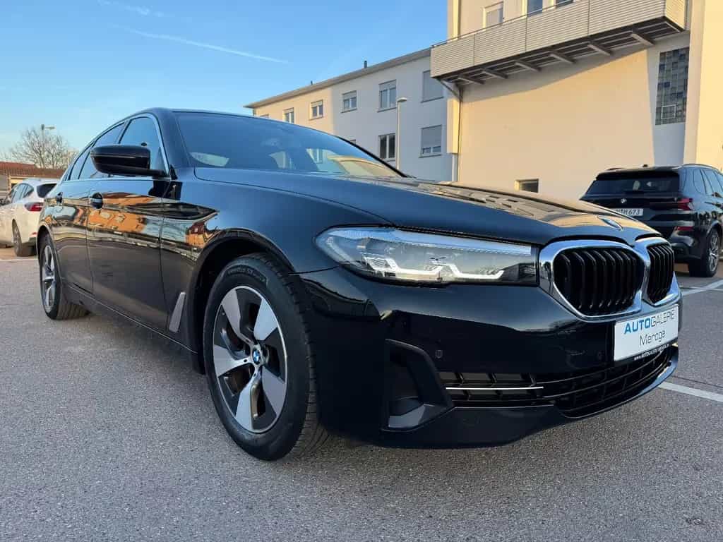 BMW 5 Series 520 d Aut. AHK/LEDER/LED/NAVI/KAMERA/ALU 02/2022-photo-2