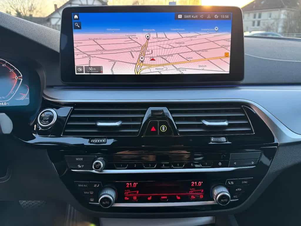 BMW 5 Series 520 d Aut. AHK/LEDER/LED/NAVI/KAMERA/ALU 02/2022-photo-25