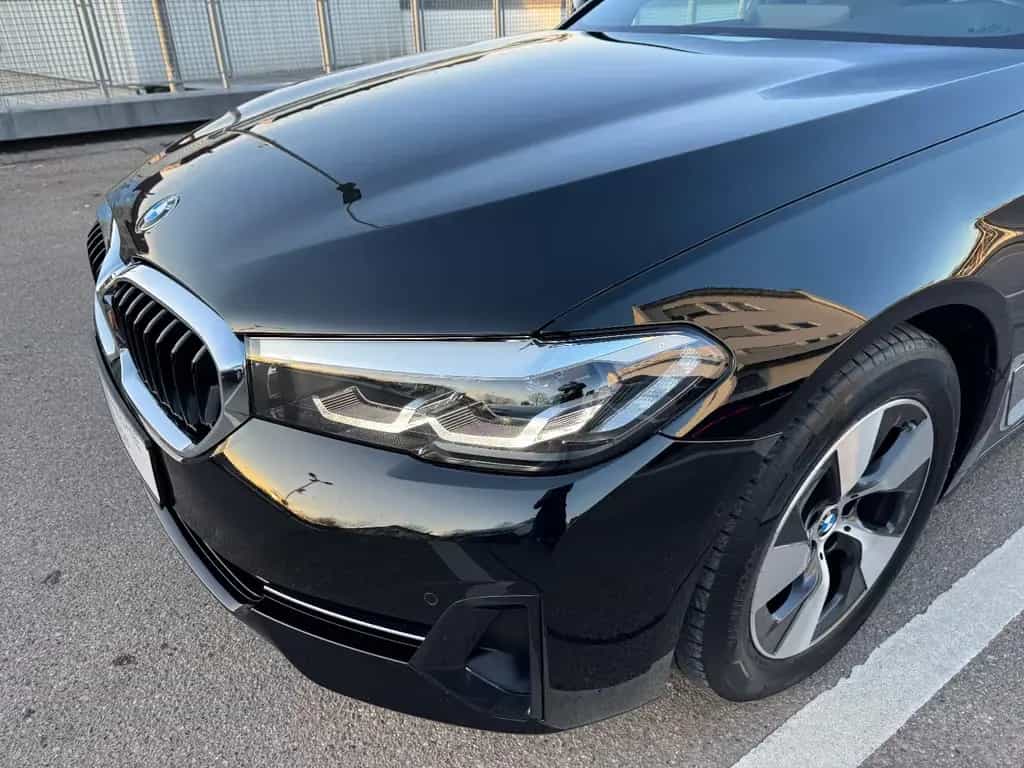 BMW 5 Series 520 d Aut. AHK/LEDER/LED/NAVI/KAMERA/ALU 02/2022-photo-9