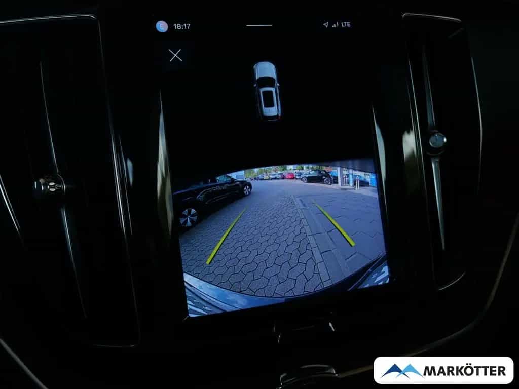 Volvo XC60 B4 Plus Dark PANO/BLIS/CAM/ACC/Harman Kardo 02/2023-photo-11