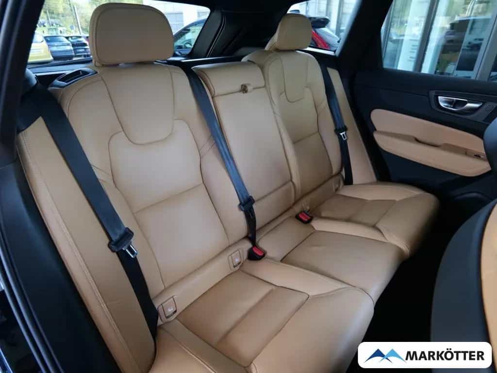 Volvo XC60 B4 Plus Dark PANO/BLIS/CAM/ACC/Harman Kardo 02/2023-photo-15