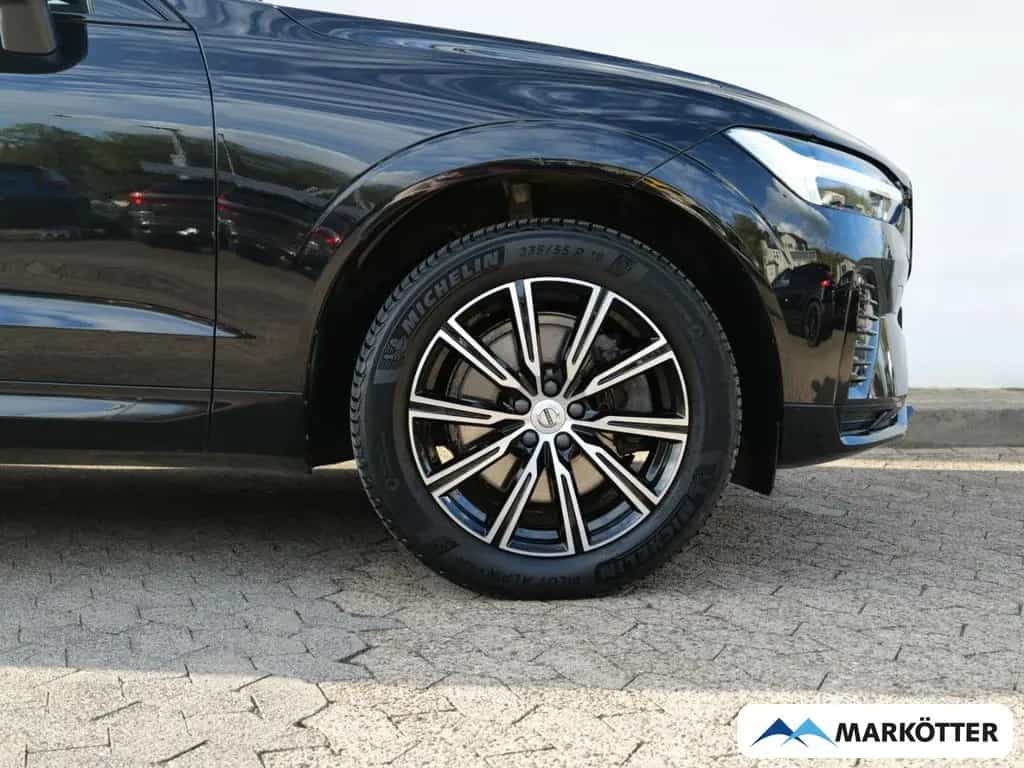 Volvo XC60 B4 Plus Dark PANO/BLIS/CAM/ACC/Harman Kardo 02/2023-photo-5
