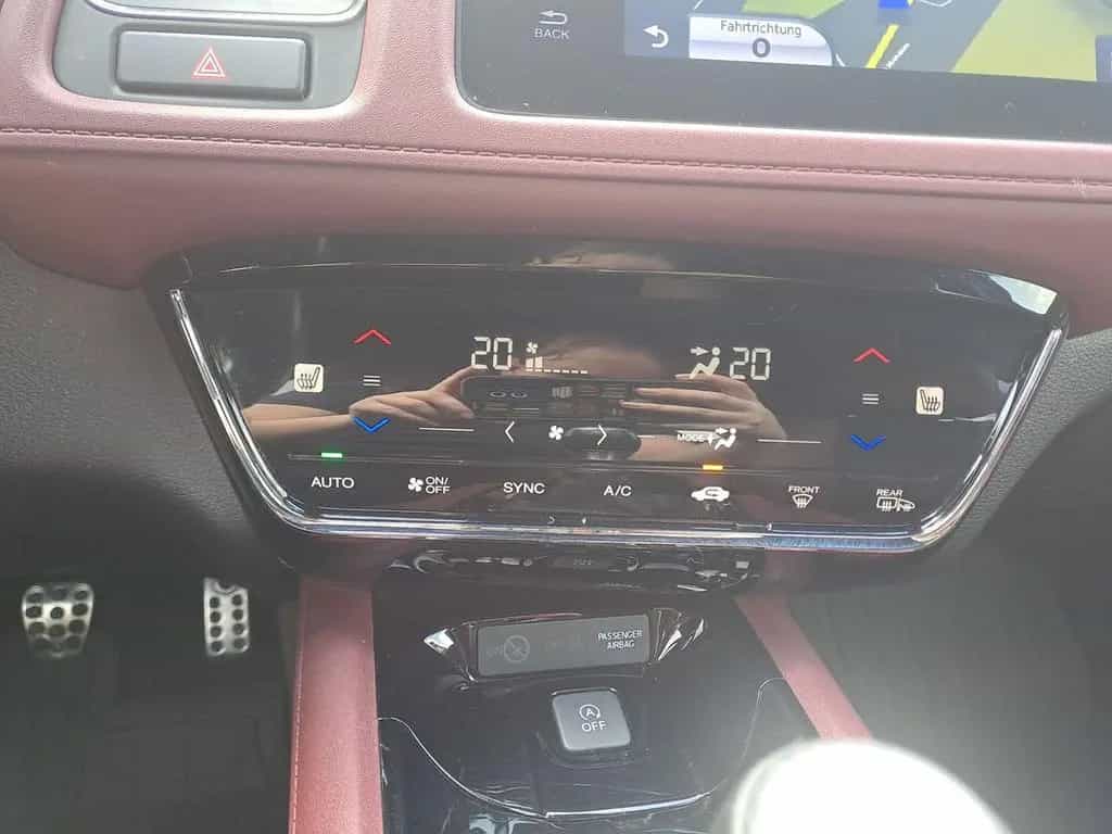 Honda HR-V 1.5 VTEC TURBO SPORT KAMERA+SHZ+NAV+LED+PDC 04/2019-photo-17