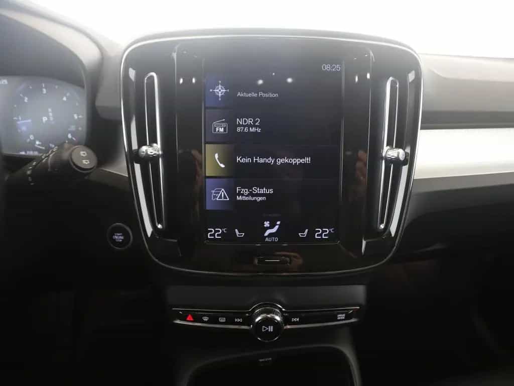 Volvo XC40 D3 Momentum Pro LED+RFK+SitzH+Navi+AppleCar 12/2019-photo-12