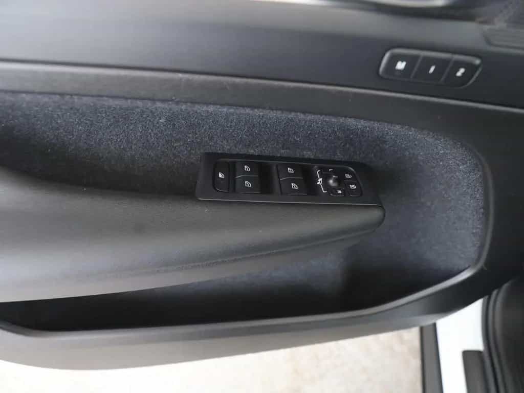 Volvo XC40 D3 Momentum Pro LED+RFK+SitzH+Navi+AppleCar 12/2019-photo-14