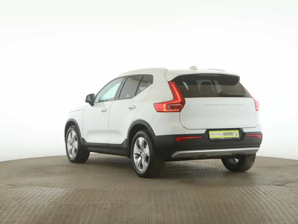 Volvo XC40 D3 Momentum Pro LED+RFK+SitzH+Navi+AppleCar 12/2019-photo-4