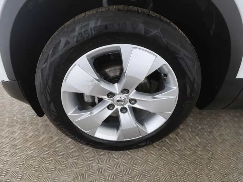 Volvo XC40 D3 Momentum Pro LED+RFK+SitzH+Navi+AppleCar 12/2019-photo-9