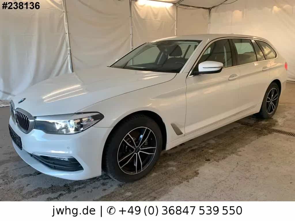 BMW 5 Series 520d T xDrive DRIVING ASS+/AHK/WINTER PAKET 03/2020-photo-0