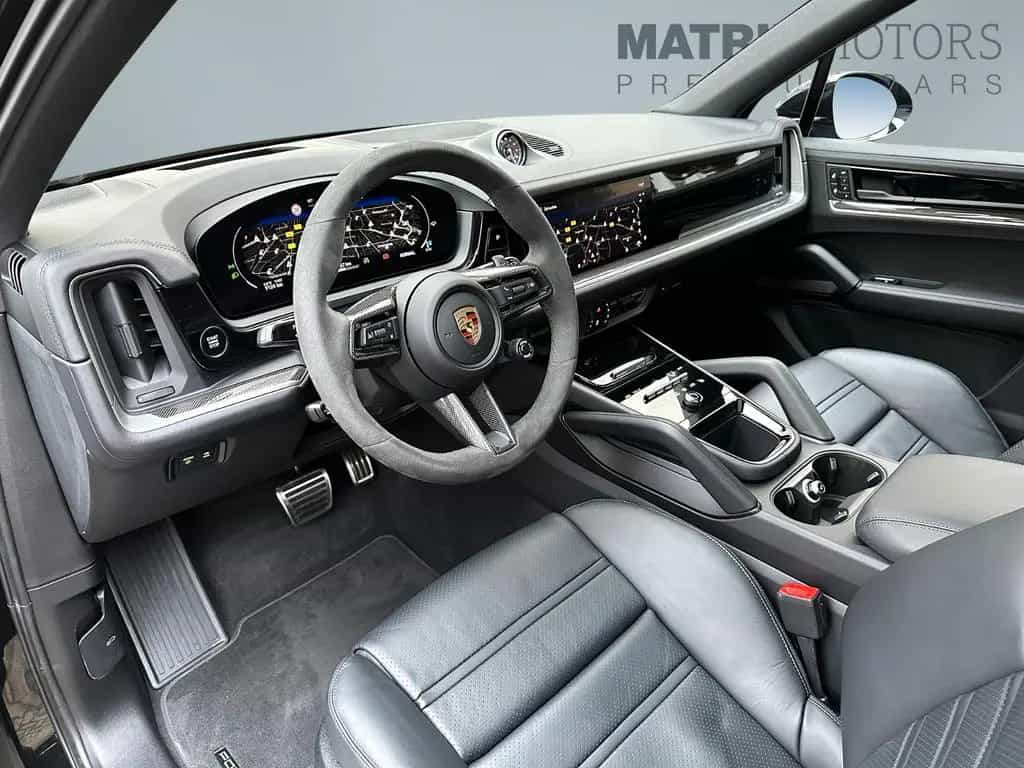Porsche Cayenne S Carbon Sport Chrono Paket BOSE 22" 12/2023-photo-17