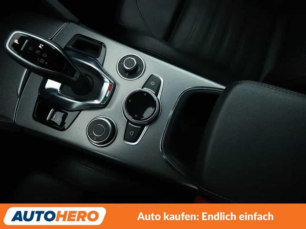 Alfa Romeo Stelvio 2.0 Turbo Veloce Q4 Aut.*NAV*ACC*CAM*PDC 01/2020-photo-23