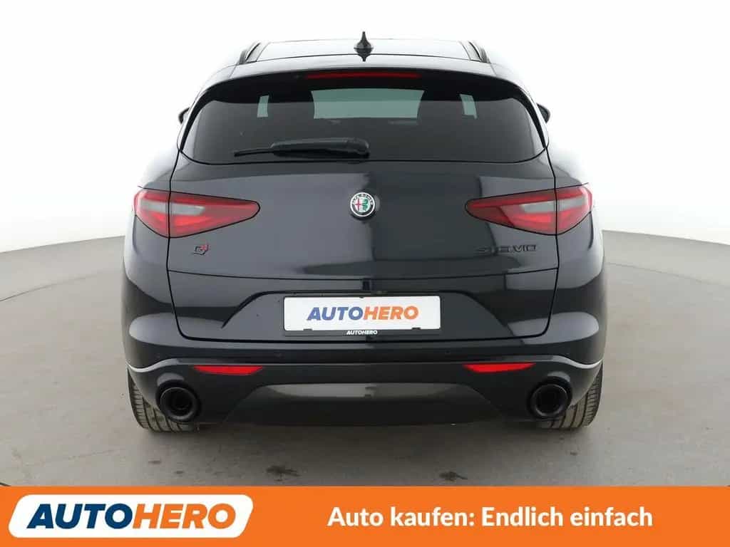 Alfa Romeo Stelvio 2.0 Turbo Veloce Q4 Aut.*NAV*ACC*CAM*PDC 01/2020-photo-3