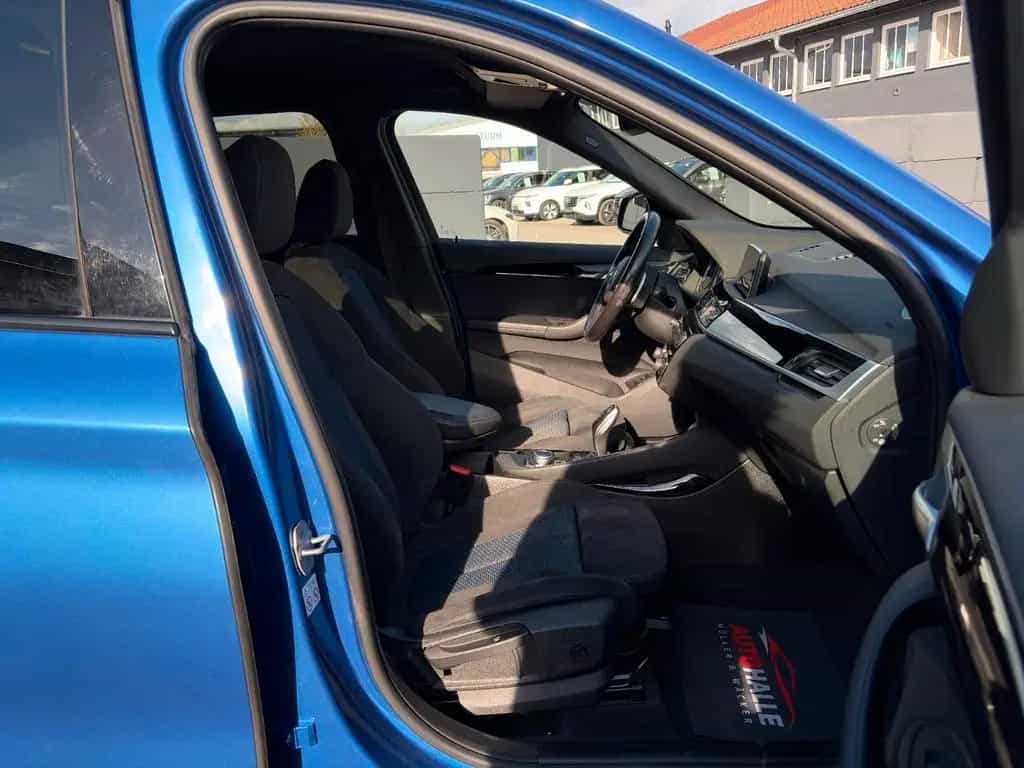 BMW X1 sDrive20i M Sport Shadow LED Temp PDC 02/2019-photo-27