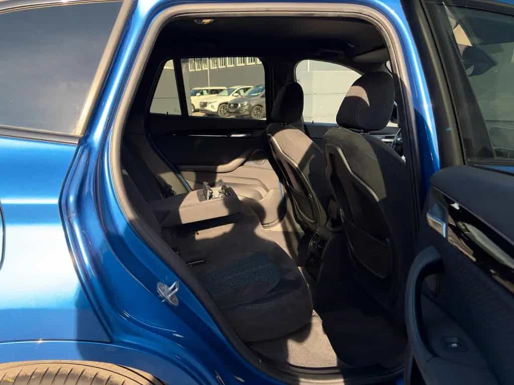 BMW X1 sDrive20i M Sport Shadow LED Temp PDC 02/2019-photo-28