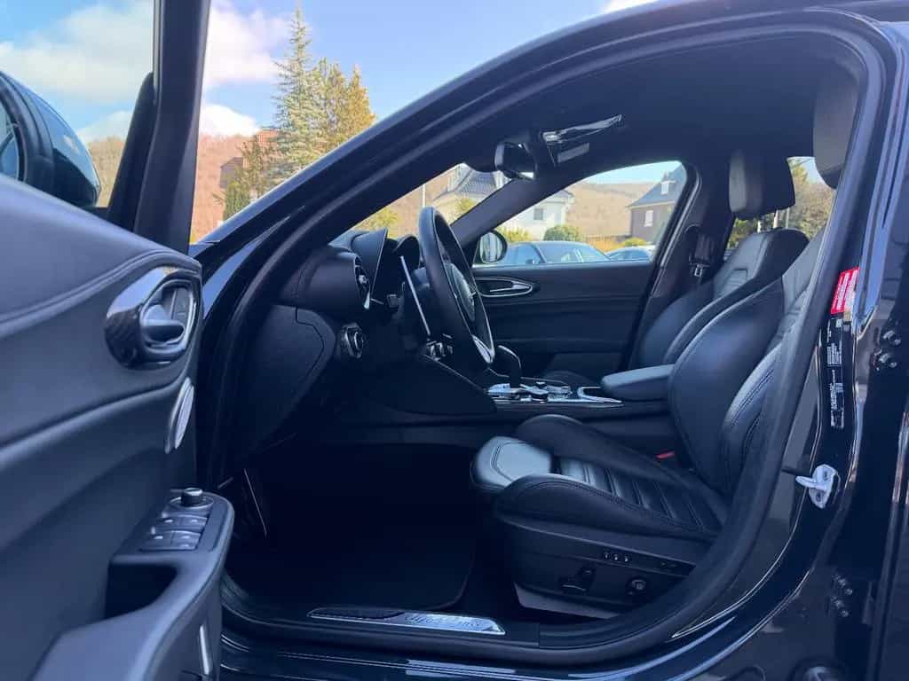 Alfa Romeo Giulia Quadrifoglio/Harmann Kardon Sound/R-Kam 03/2023-photo-11