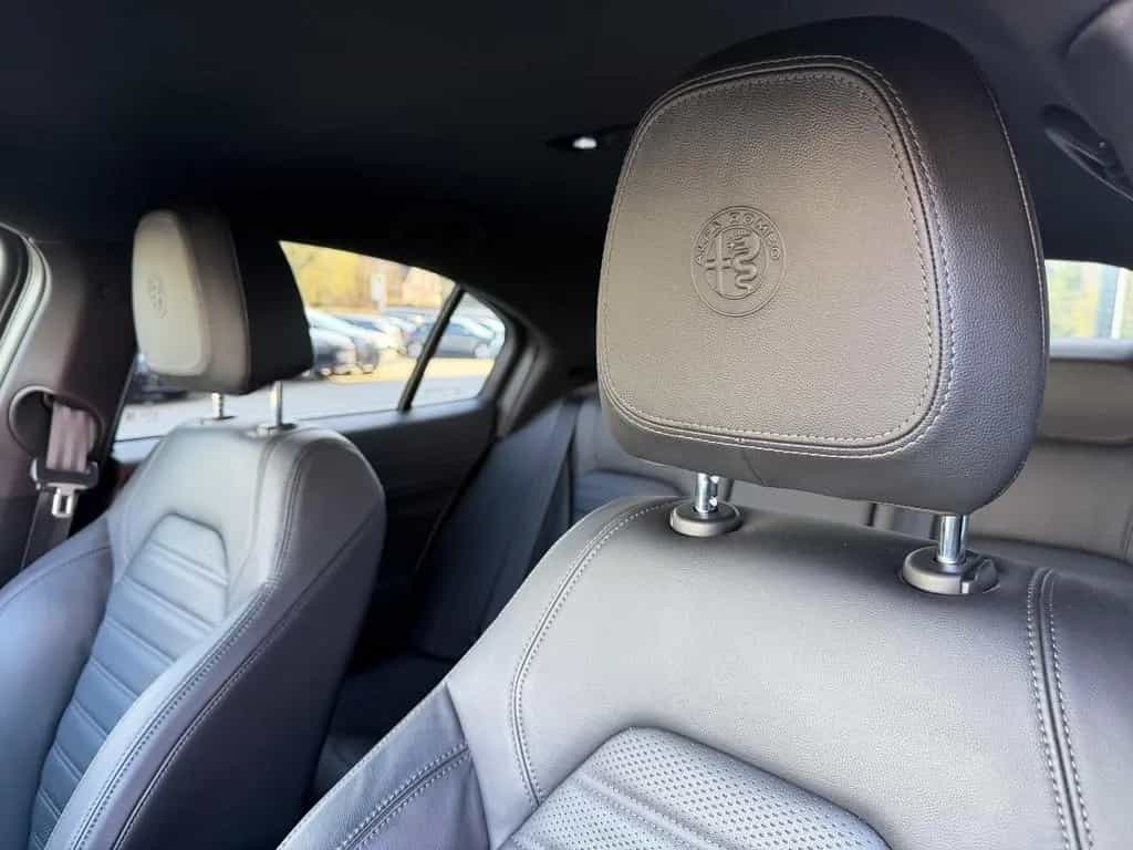 Alfa Romeo Giulia Quadrifoglio/Harmann Kardon Sound/R-Kam 03/2023-photo-16