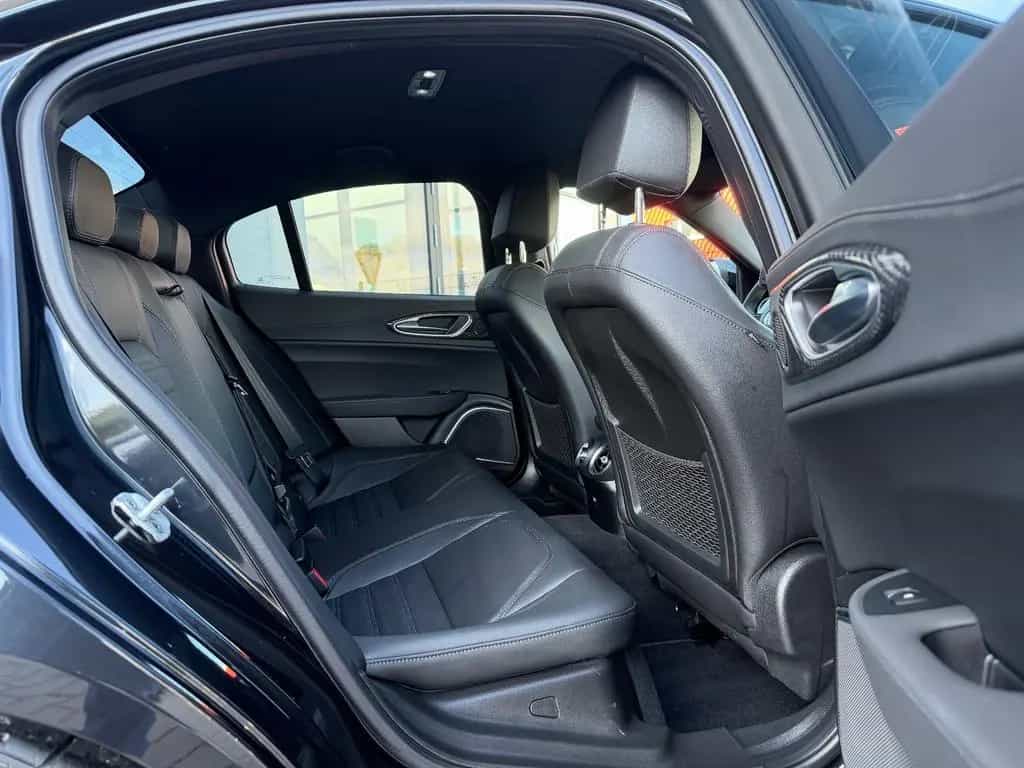 Alfa Romeo Giulia Quadrifoglio/Harmann Kardon Sound/R-Kam 03/2023-photo-18