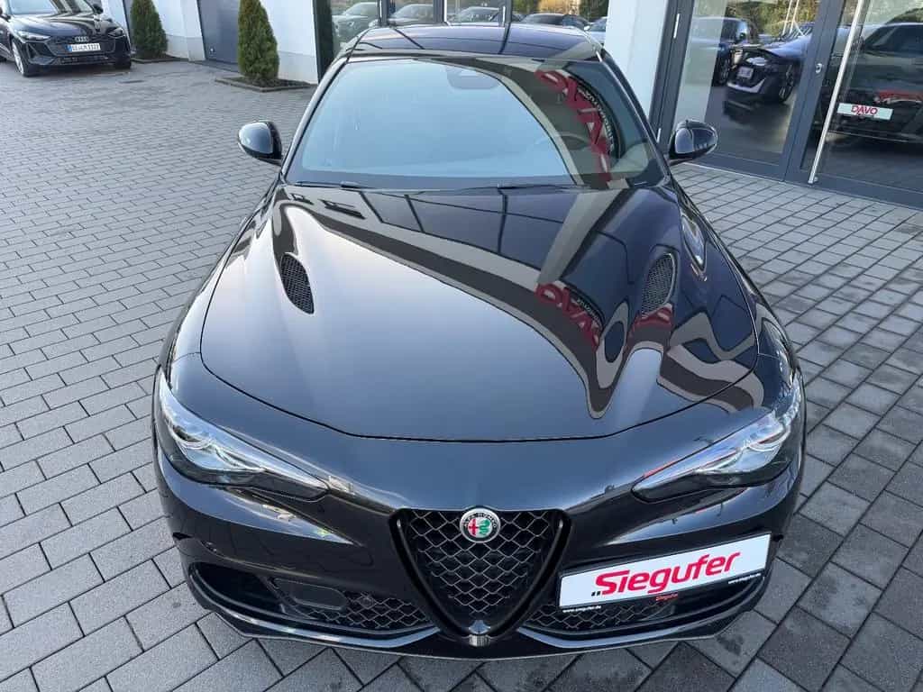 Alfa Romeo Giulia Quadrifoglio/Harmann Kardon Sound/R-Kam 03/2023-photo-2