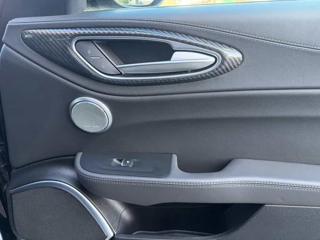 Alfa Romeo Giulia Quadrifoglio/Harmann Kardon Sound/R-Kam 03/2023-photo-20