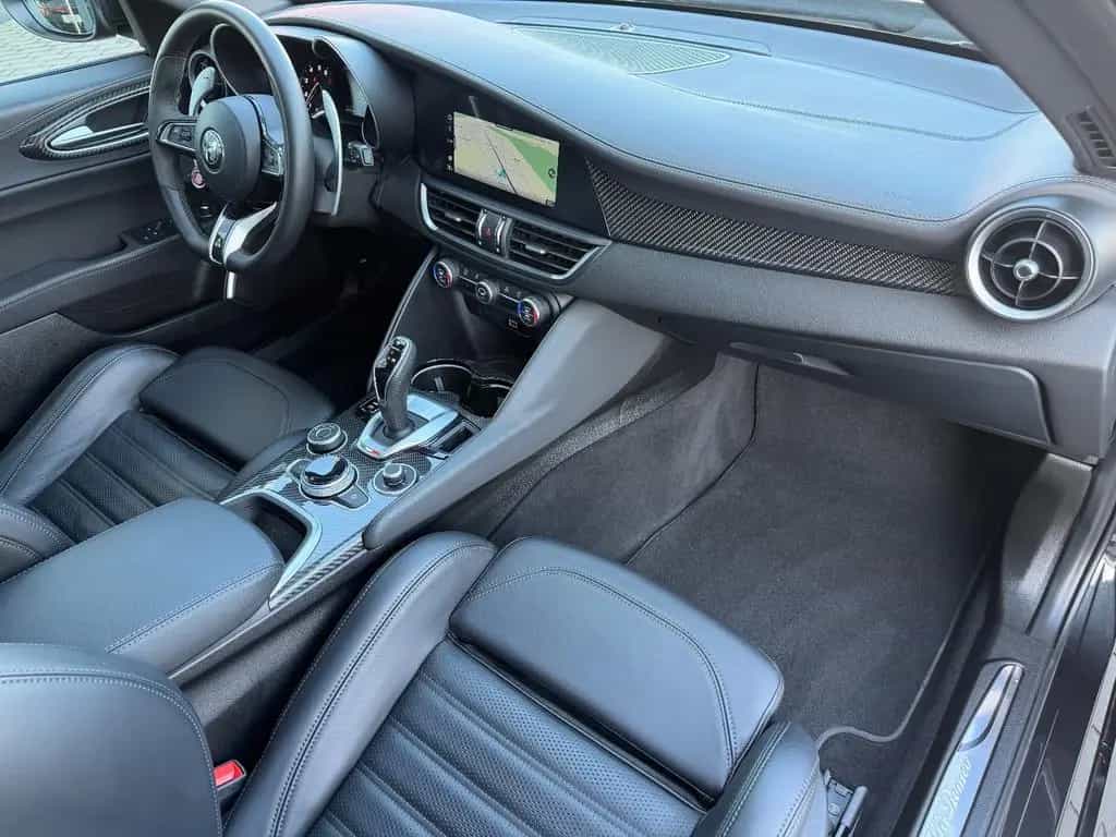 Alfa Romeo Giulia Quadrifoglio/Harmann Kardon Sound/R-Kam 03/2023-photo-21