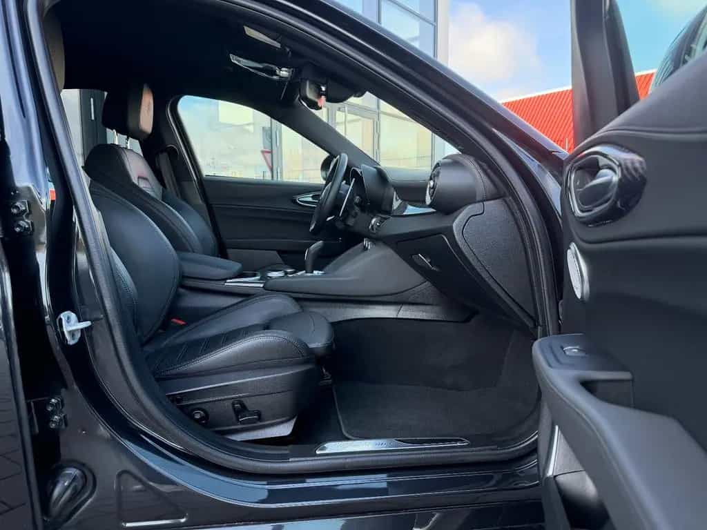 Alfa Romeo Giulia Quadrifoglio/Harmann Kardon Sound/R-Kam 03/2023-photo-22