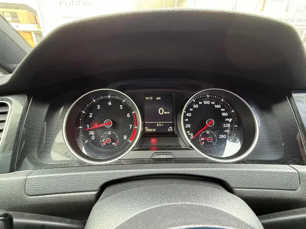 Volkswagen Golf VII Lim. GTI BMT*1-Hand*Scheckheft gepflegt 10/2015-photo-22