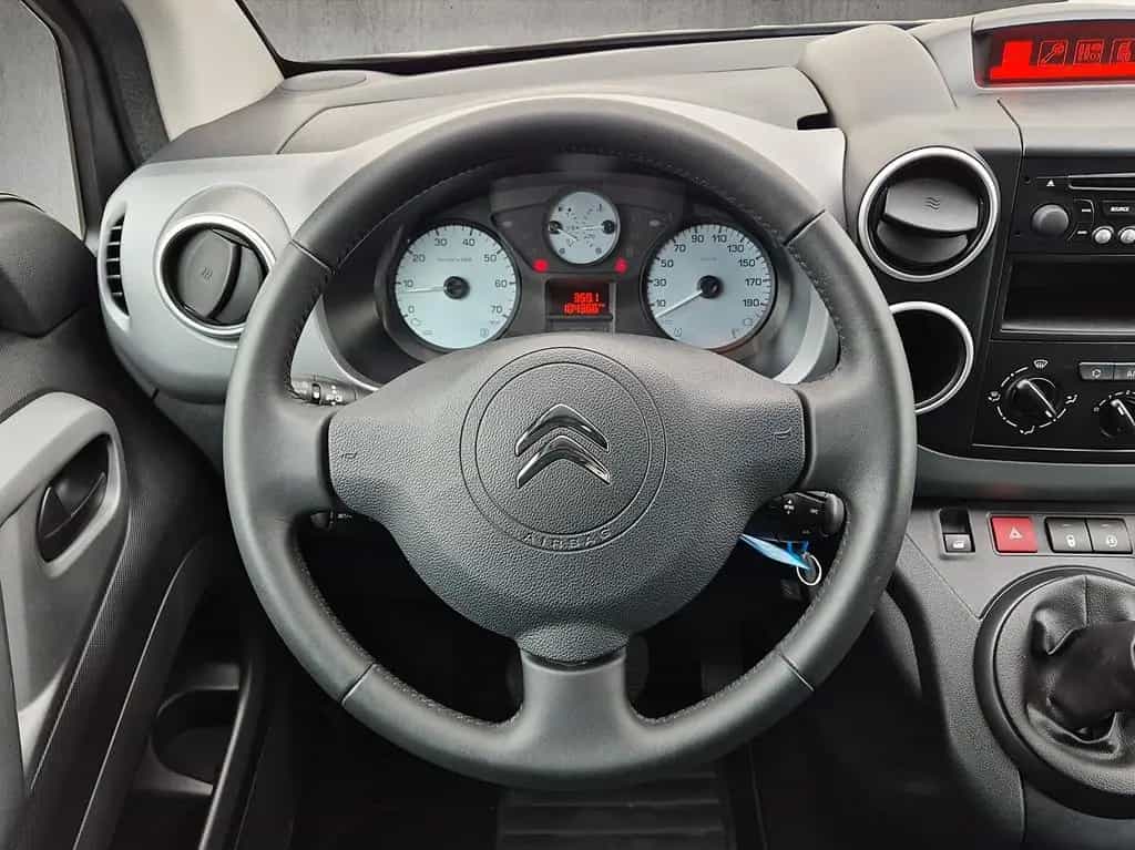 Citroën Berlingo Selection/1 Hand/Tüv Neu/Scheckheft 03/2017-photo-11