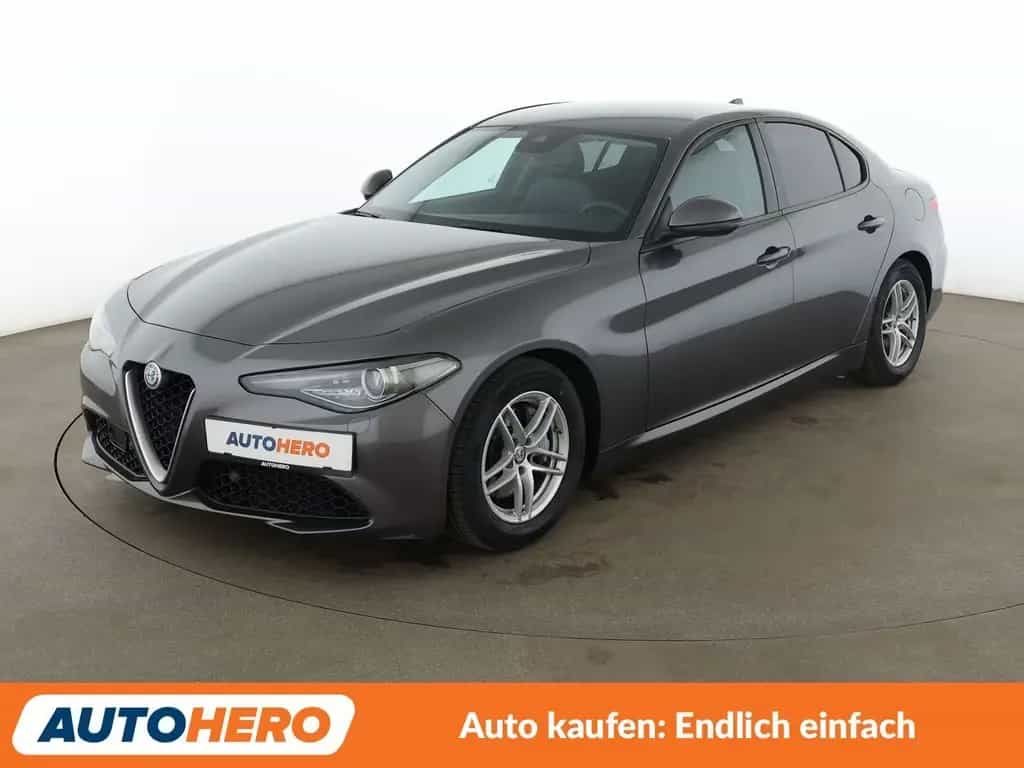 Alfa Romeo Giulia 2.2 JTDM Super Aut.*NAVI*TEMPO*CAM*PDC* 03/2017-photo-0