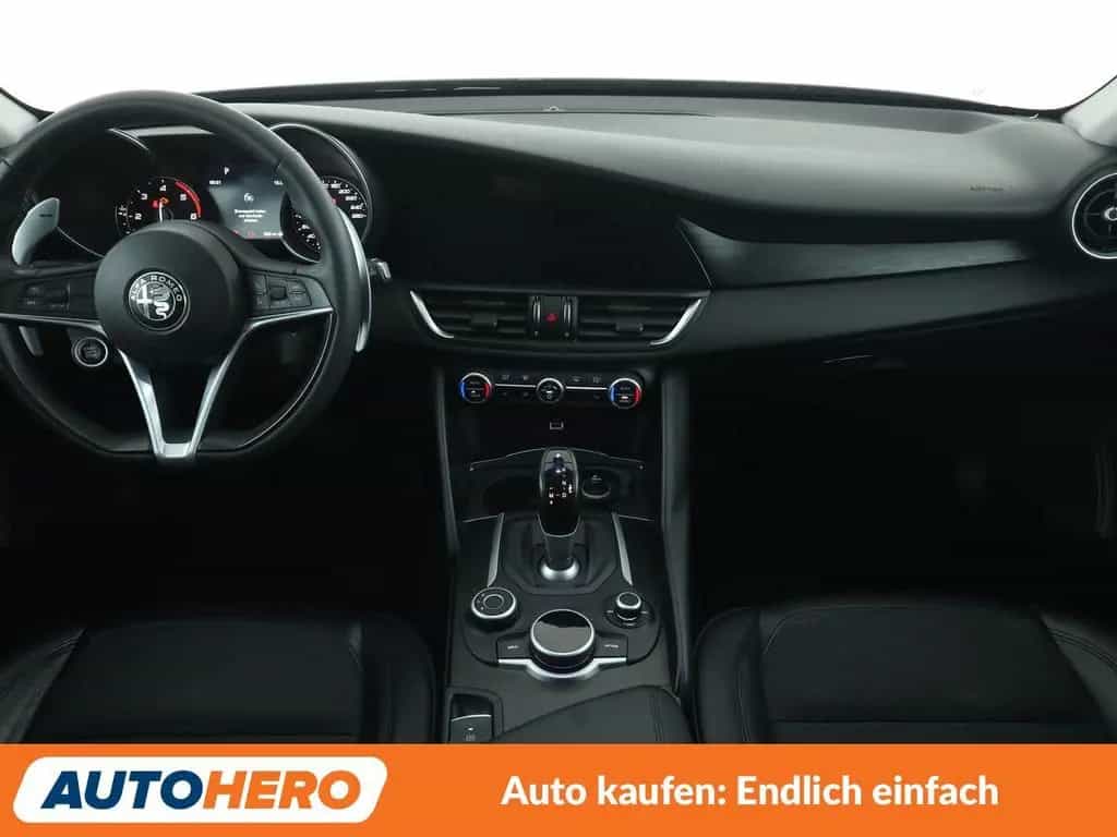 Alfa Romeo Giulia 2.2 JTDM Super Aut.*NAVI*TEMPO*CAM*PDC* 03/2017-photo-11