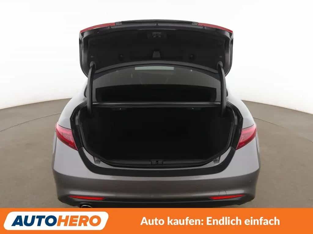 Alfa Romeo Giulia 2.2 JTDM Super Aut.*NAVI*TEMPO*CAM*PDC* 03/2017-photo-16