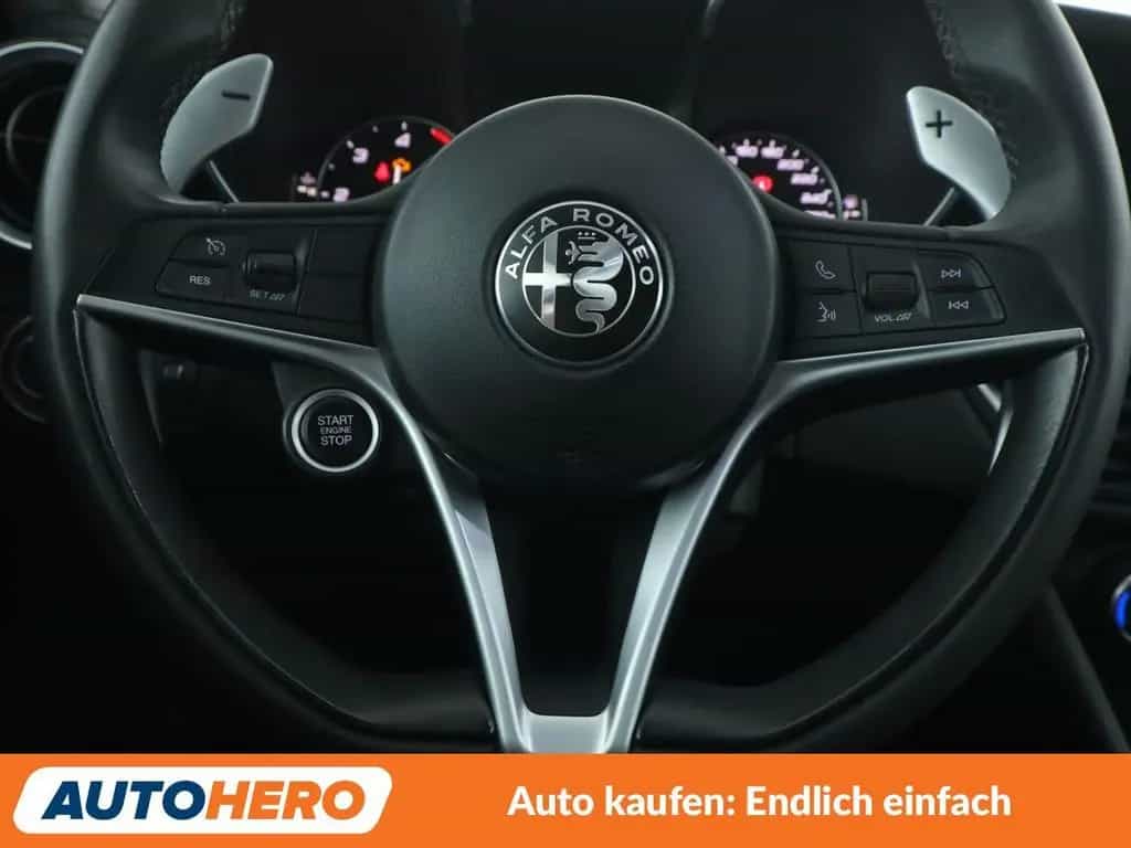 Alfa Romeo Giulia 2.2 JTDM Super Aut.*NAVI*TEMPO*CAM*PDC* 03/2017-photo-18