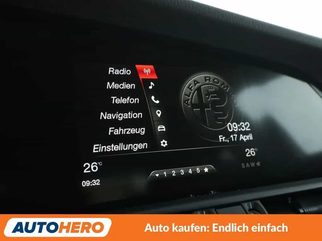 Alfa Romeo Giulia 2.2 JTDM Super Aut.*NAVI*TEMPO*CAM*PDC* 03/2017-photo-21