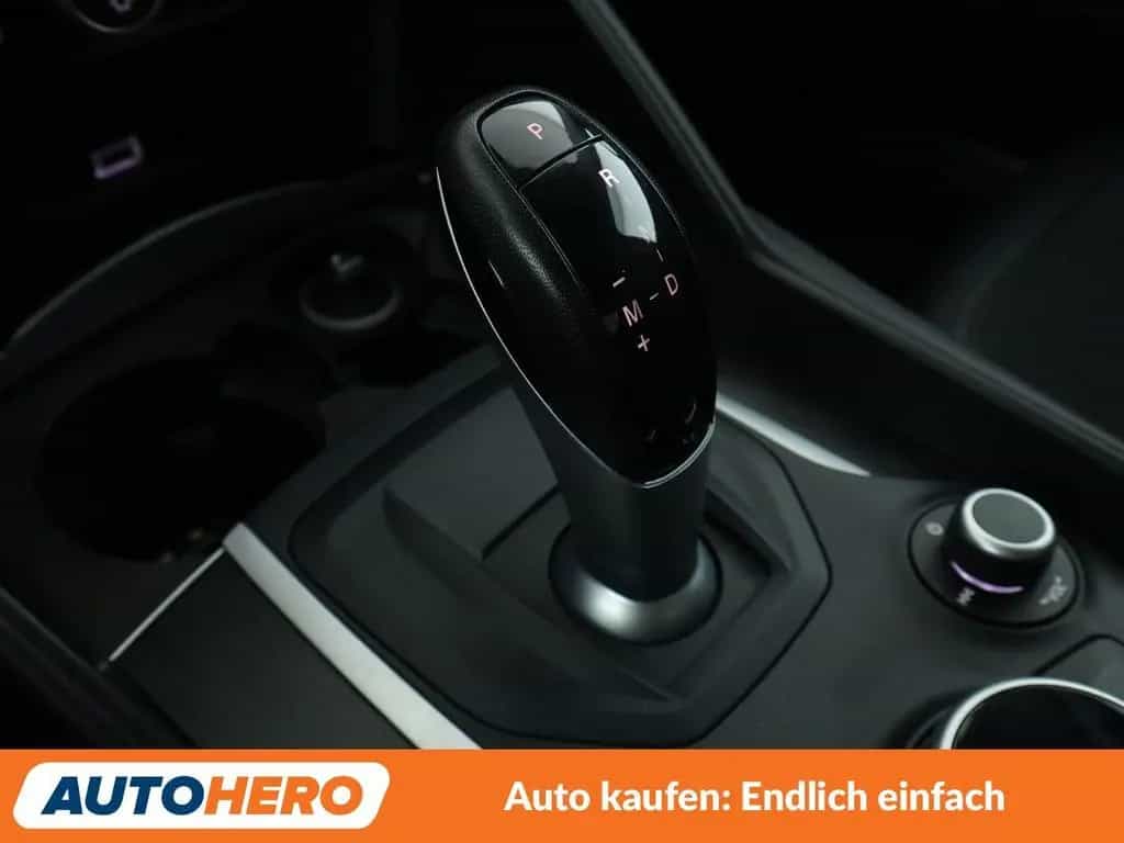 Alfa Romeo Giulia 2.2 JTDM Super Aut.*NAVI*TEMPO*CAM*PDC* 03/2017-photo-25