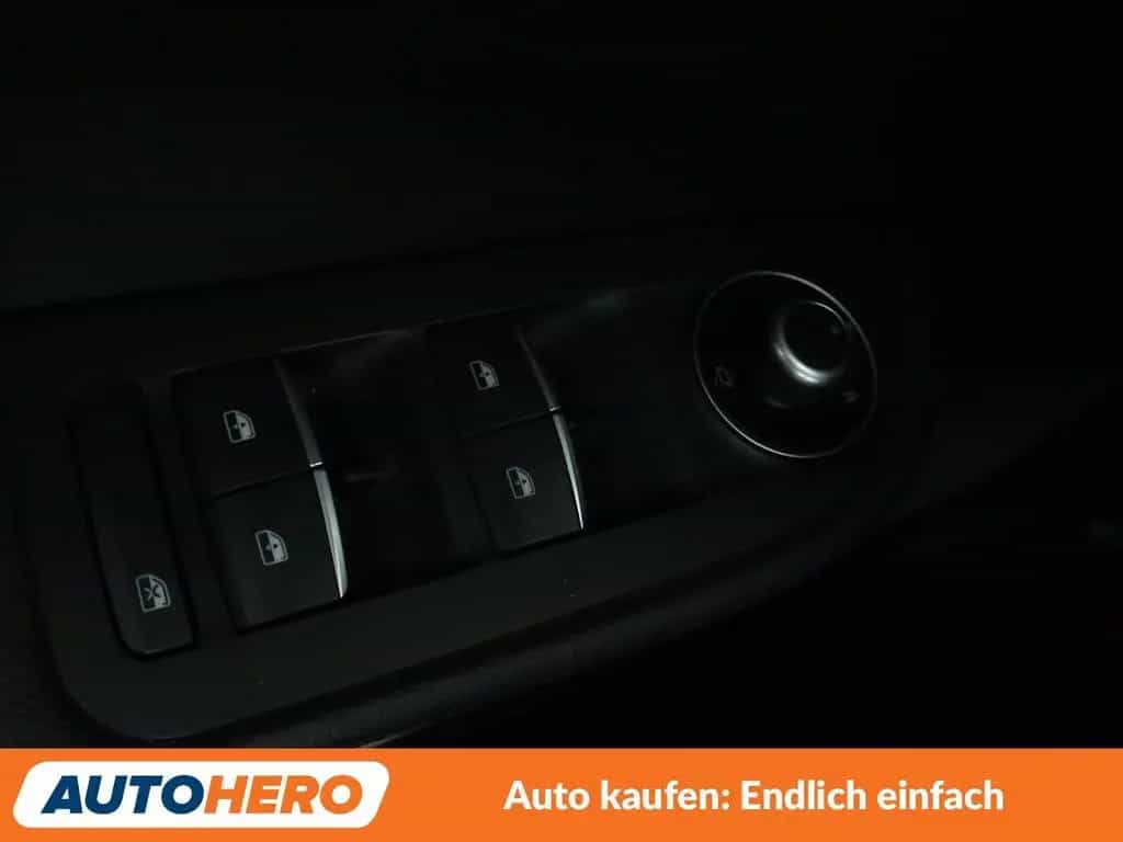 Alfa Romeo Giulia 2.2 JTDM Super Aut.*NAVI*TEMPO*CAM*PDC* 03/2017-photo-29