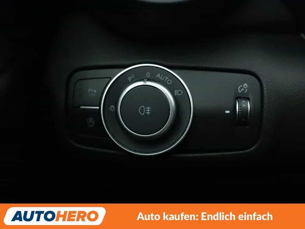 Alfa Romeo Giulia 2.2 JTDM Super Aut.*NAVI*TEMPO*CAM*PDC* 03/2017-photo-30