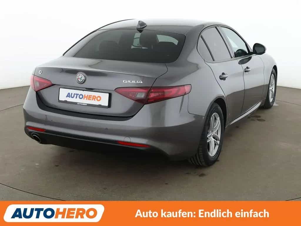 Alfa Romeo Giulia 2.2 JTDM Super Aut.*NAVI*TEMPO*CAM*PDC* 03/2017-photo-5