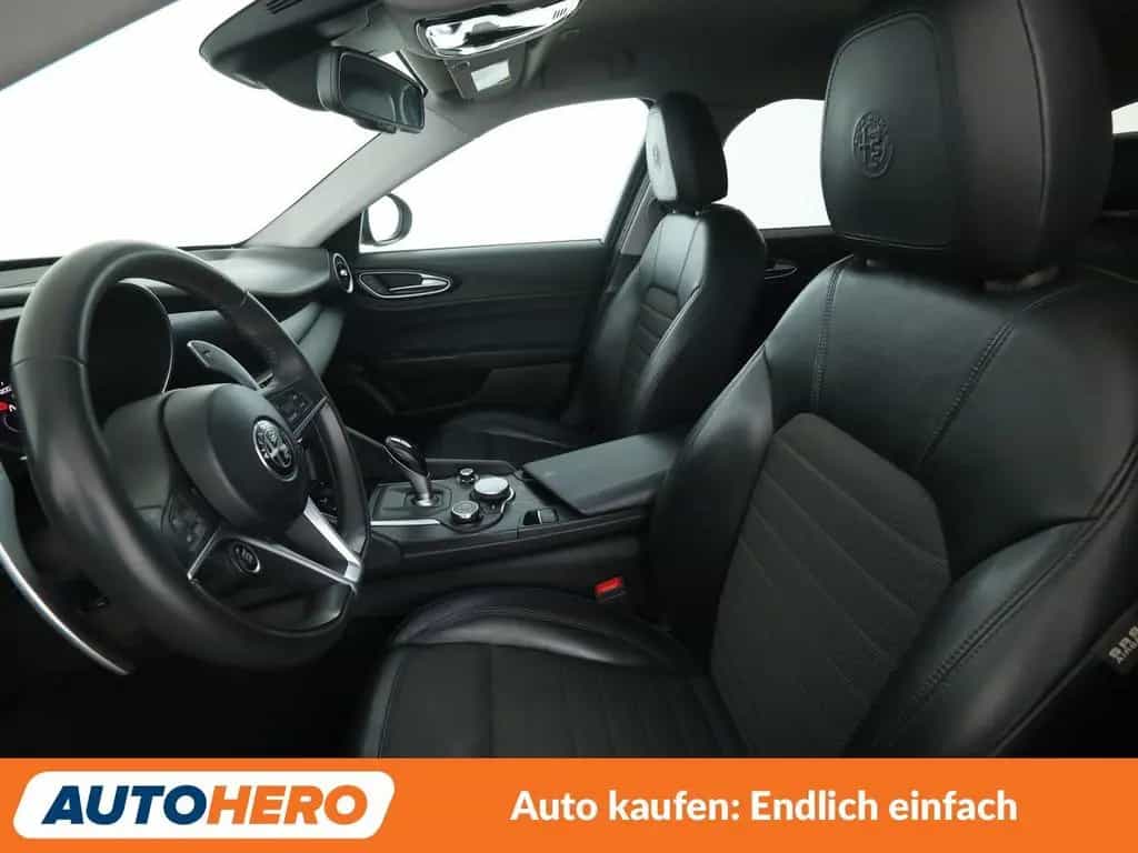 Alfa Romeo Giulia 2.2 JTDM Super Aut.*NAVI*TEMPO*CAM*PDC* 03/2017-photo-9