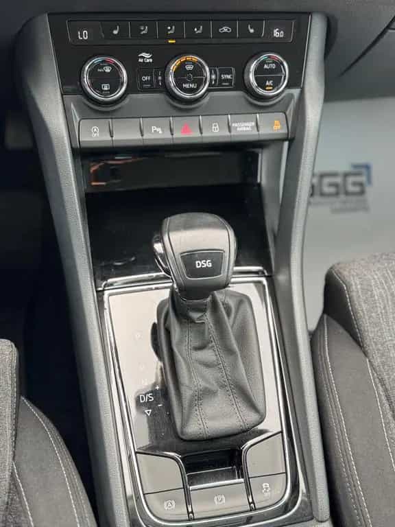 Skoda Karoq 1.5 TSI ACT Style+Finanzierung+Garantie+ 02/2019-photo-15