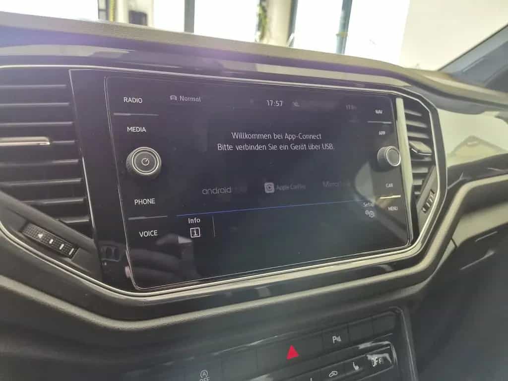 Volkswagen T-Roc Sport 4Motion / LED / SCHECKHEFT 07/2018-photo-28