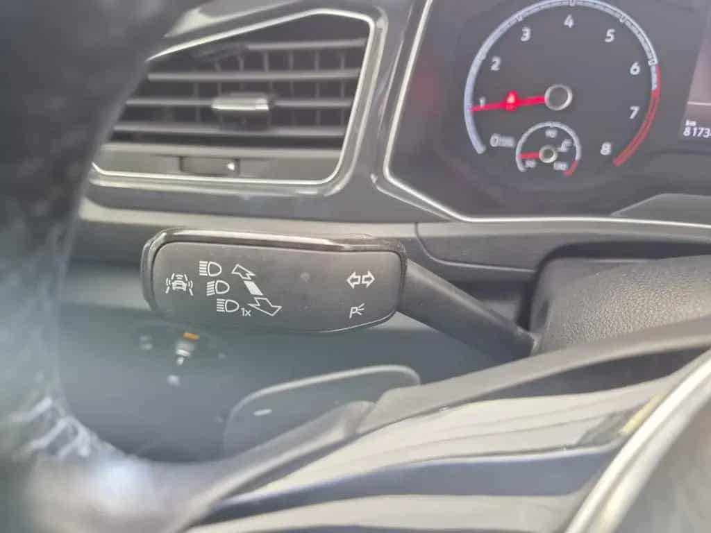 Volkswagen T-Roc Sport 4Motion / LED / SCHECKHEFT 07/2018-photo-30