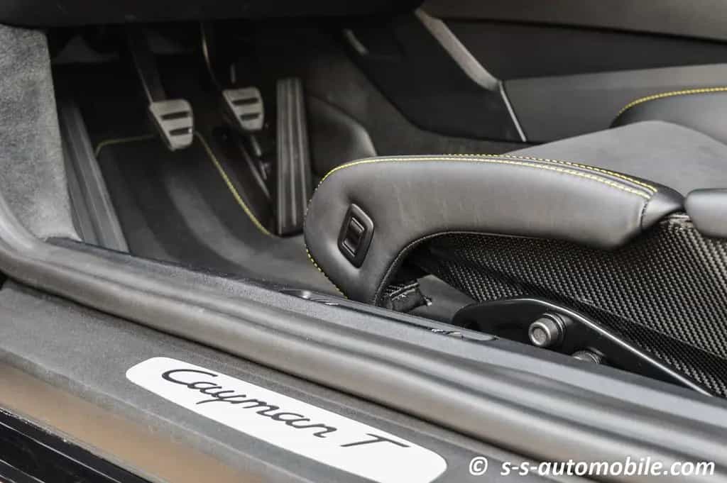 Porsche 718 Cayman T SportDesign Vollschale Schalter 05/2020-photo-16