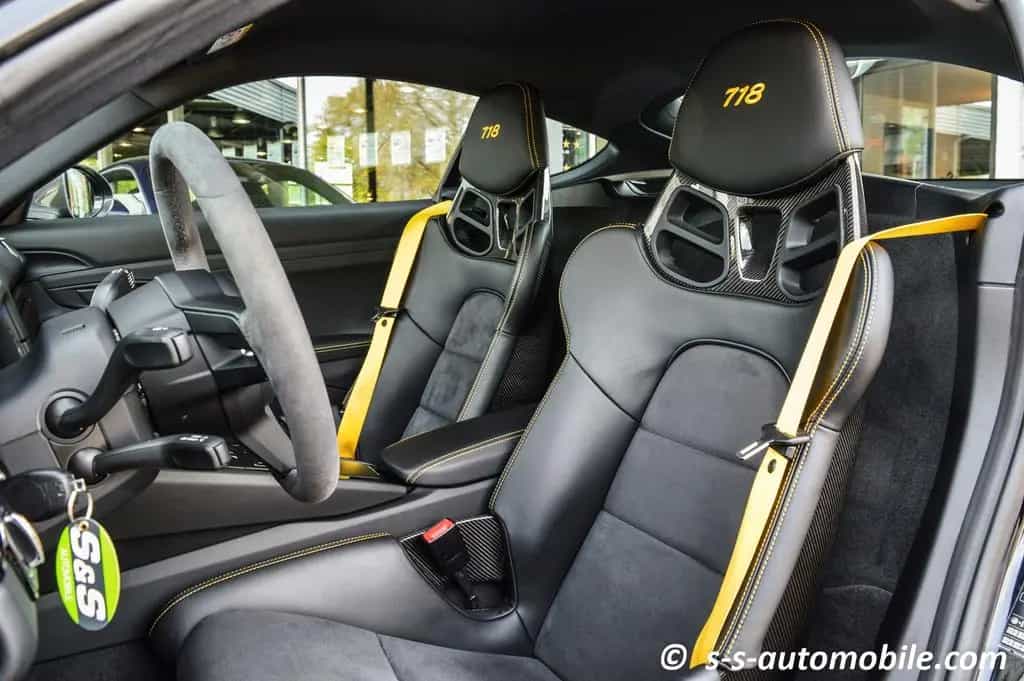 Porsche 718 Cayman T SportDesign Vollschale Schalter 05/2020-photo-19